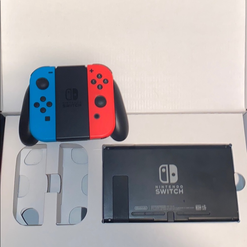 Nintendo switch - Picture 3 of 7